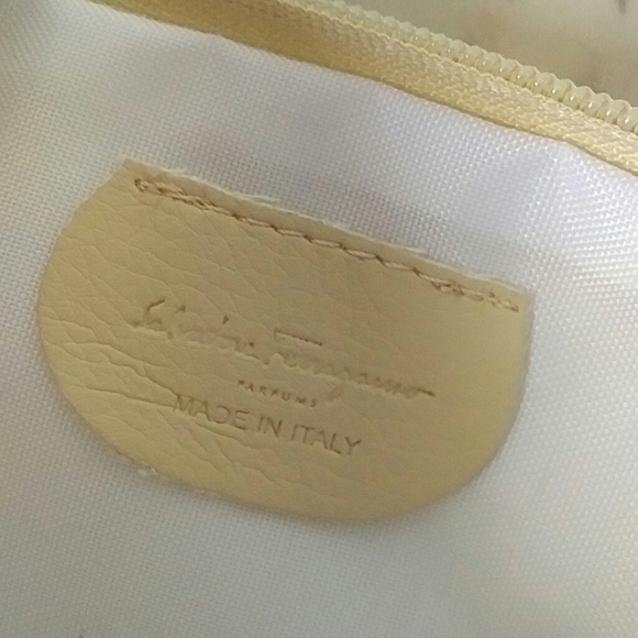 SALVATORE FERRAGAMO - logo cream small chain bag - Picture 5 of 7